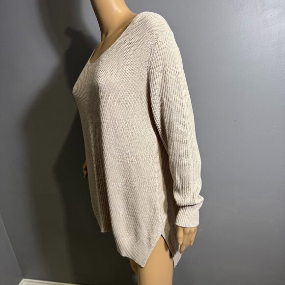Old Navy Beige Ribbed Knit Sweater 🤎 Relaxed Fit ~ Soft Neutral Pullover - Picture 3 of 4